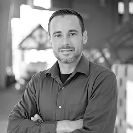 Sean Lakies headshot