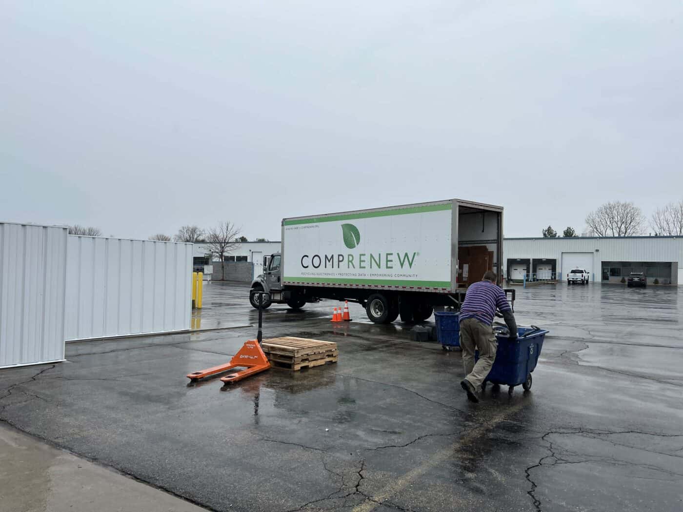 Image of Comprenew truck at BizStream